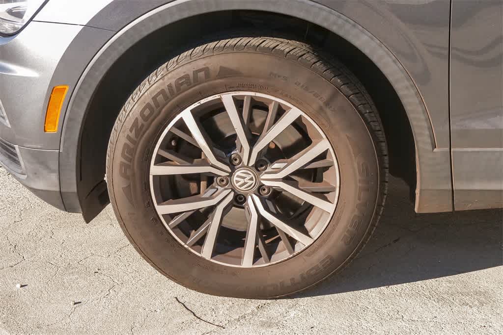 Thumbnail: 2018 Volkswagen Tiguan - 5