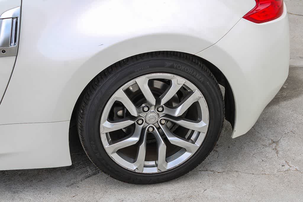 Thumbnail: 2014 Nissan Z - 6