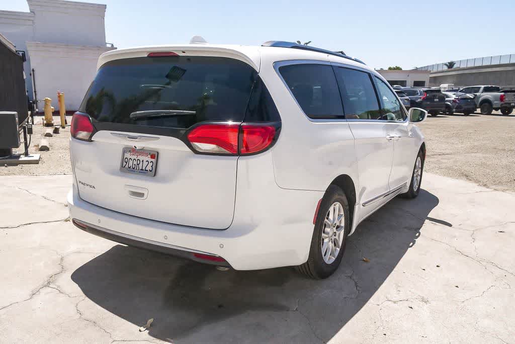 Thumbnail: 2020 Chrysler Pacifica - 9