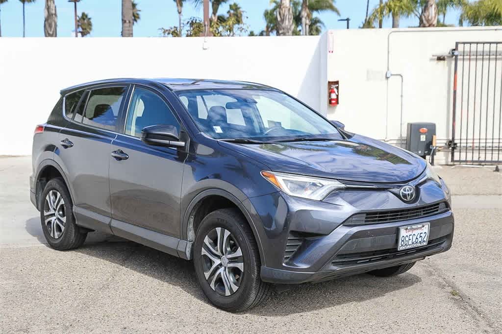 Thumbnail: 2018 Toyota RAV4 - 3