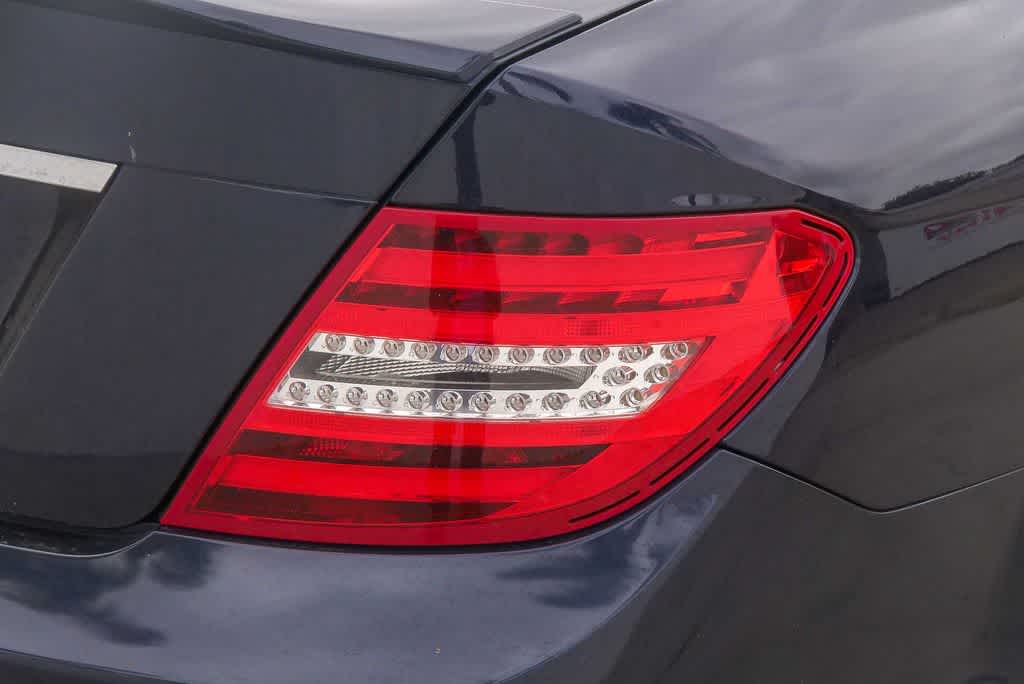 Thumbnail: 2013 Mercedes-Benz C-Class - 10