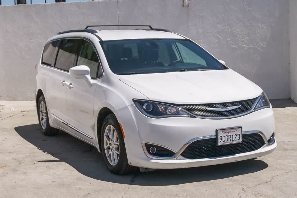 Thumbnail: 2020 Chrysler Pacifica - 3