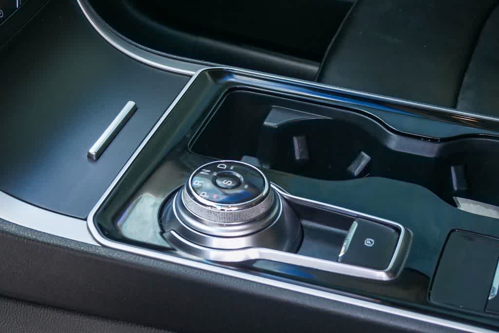 Thumbnail: 2020 Ford Edge - 18