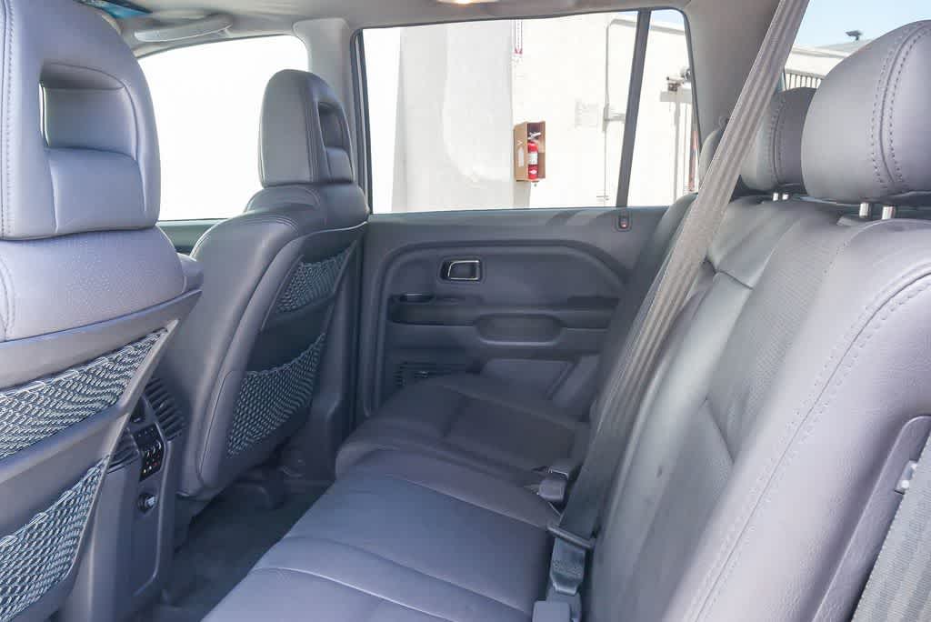Thumbnail: 2005 Honda Pilot - 15