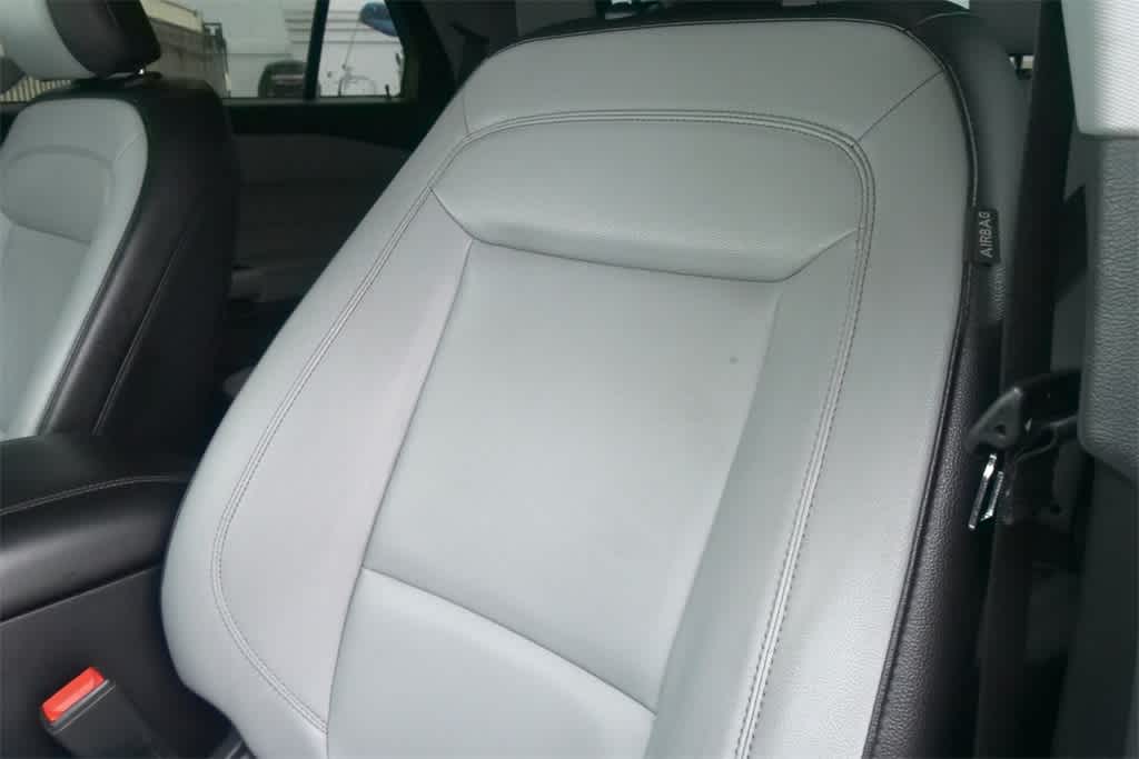 Thumbnail: 2021 Ford Explorer - 21