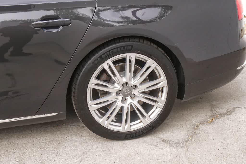 Thumbnail: 2011 Audi A8 - 6