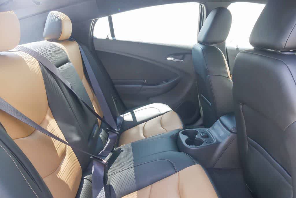 Thumbnail: 2016 Chevrolet Volt - 15
