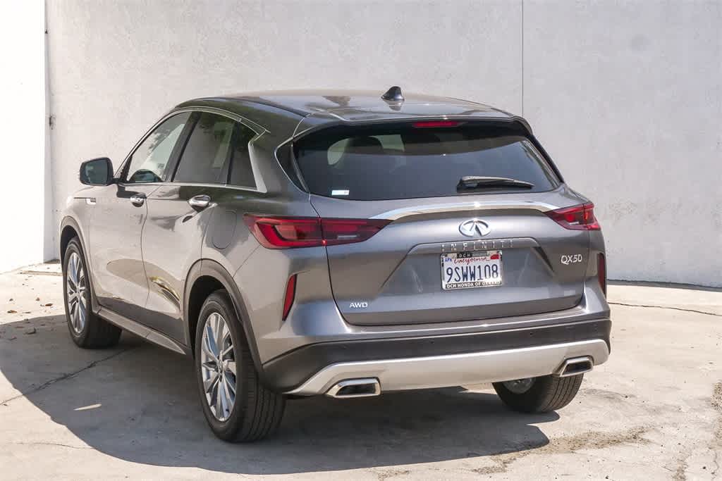 Thumbnail: 2025 INFINITI QX50 - 9