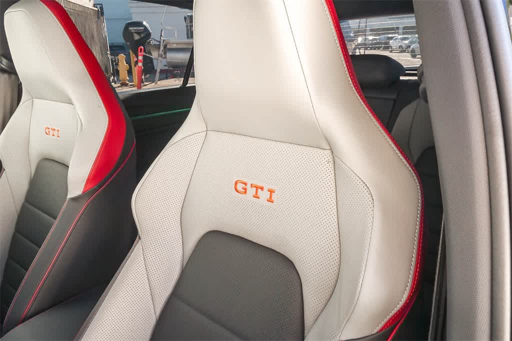 Thumbnail: 2024 Volkswagen Golf - 21