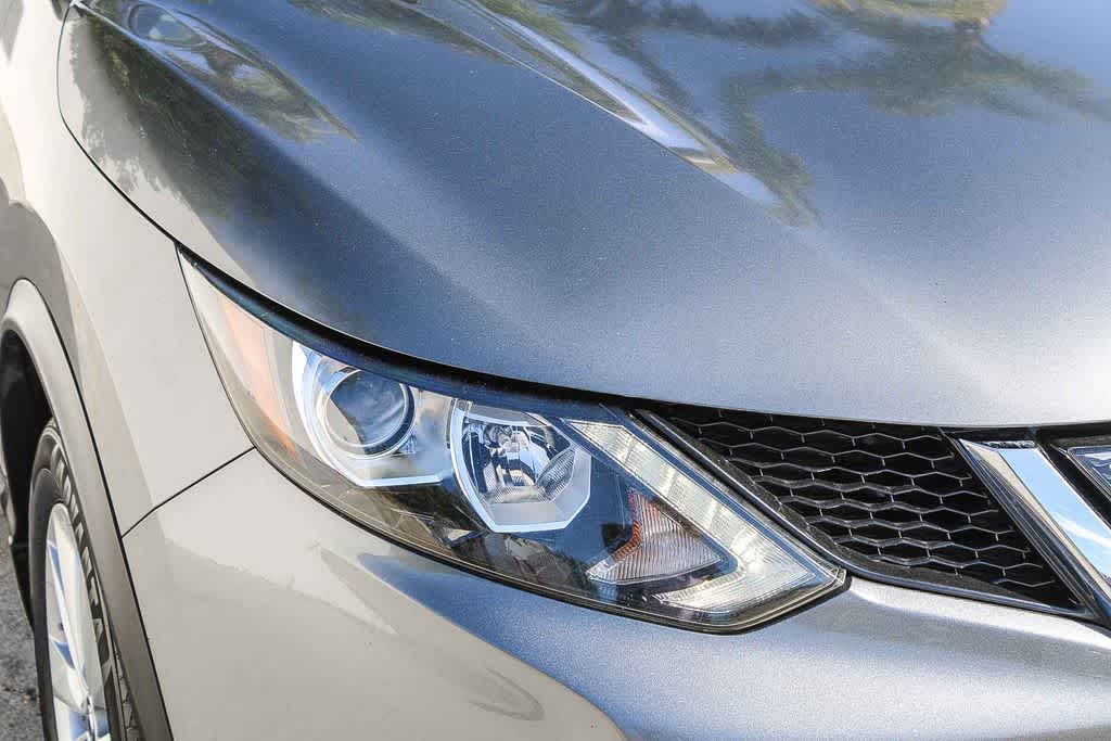 Thumbnail: 2018 Nissan Rogue Sport - 4