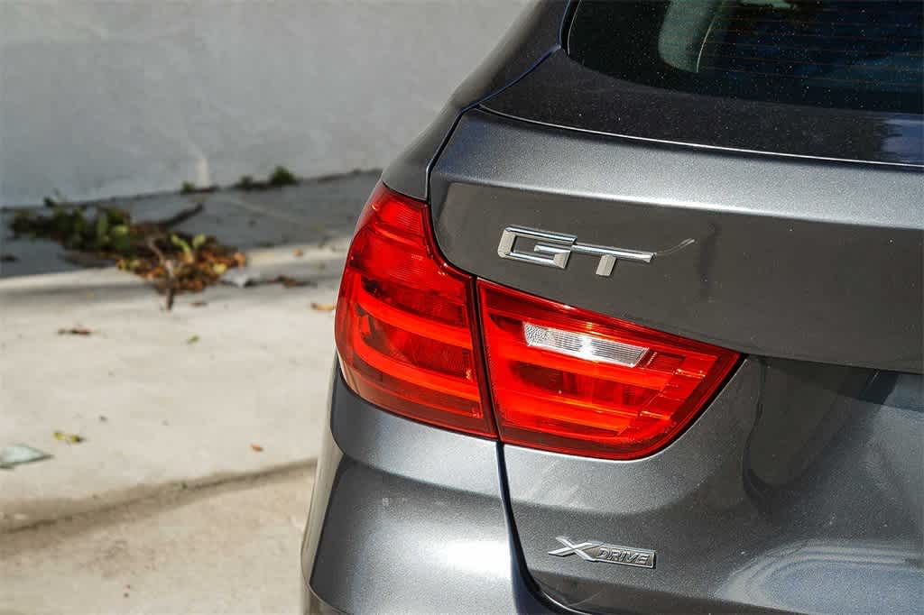 Thumbnail: 2016 BMW 3 Series - 7