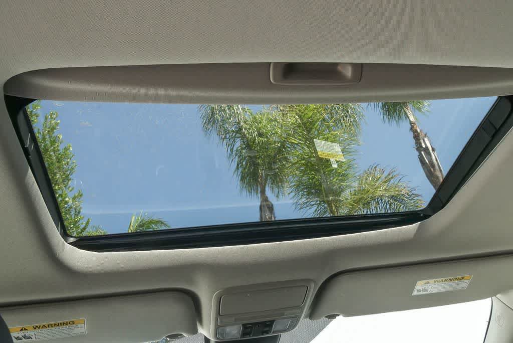 Thumbnail: 2026 Honda Odyssey - 18