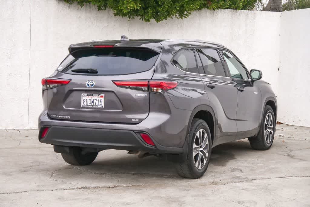 Thumbnail: 2021 Toyota Highlander - 7