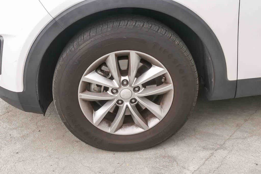 Thumbnail: 2017 Kia Sorento - 5