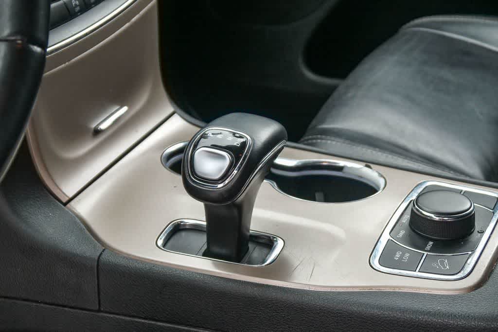 Thumbnail: 2015 Jeep Grand Cherokee - 17