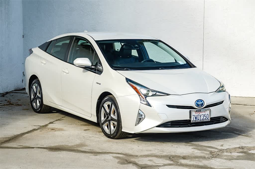 Thumbnail: 2016 Toyota Prius - 3