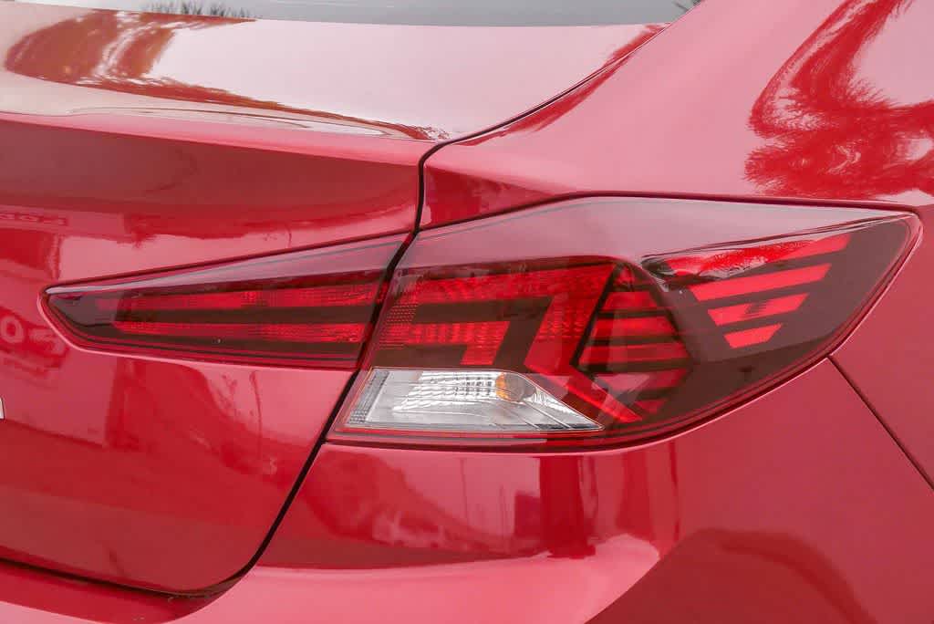 Thumbnail: 2019 Hyundai Elantra - 10