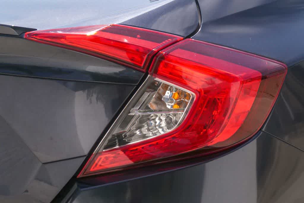 Thumbnail: 2017 Honda Civic - 10
