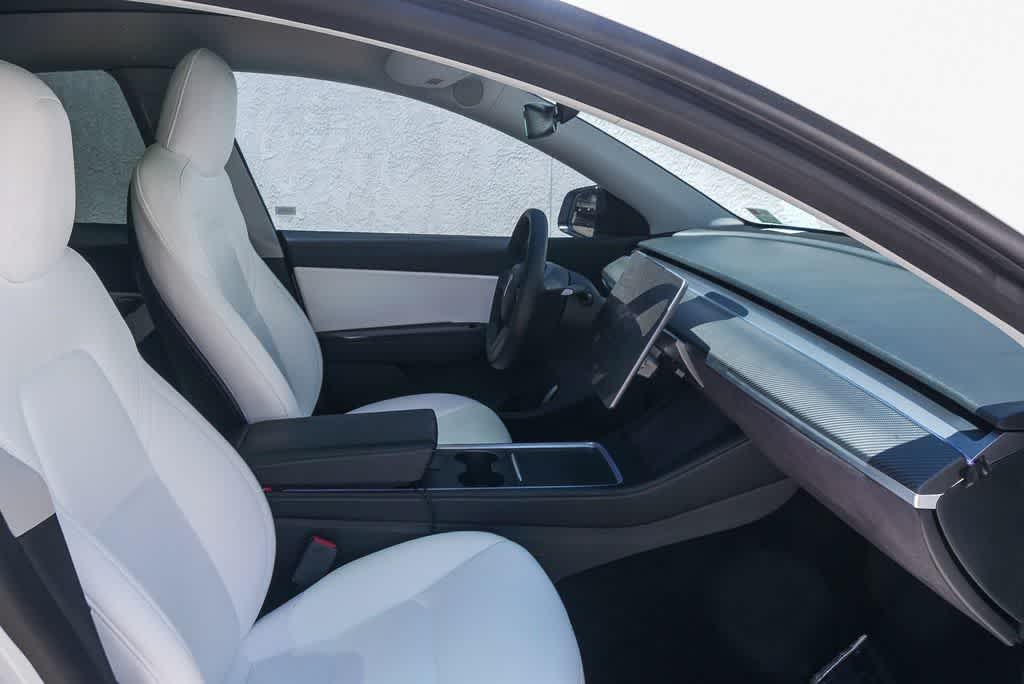 Thumbnail: 2022 Tesla Model Y - 15