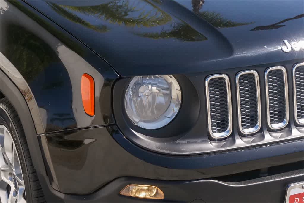 Thumbnail: 2018 Jeep Renegade - 4