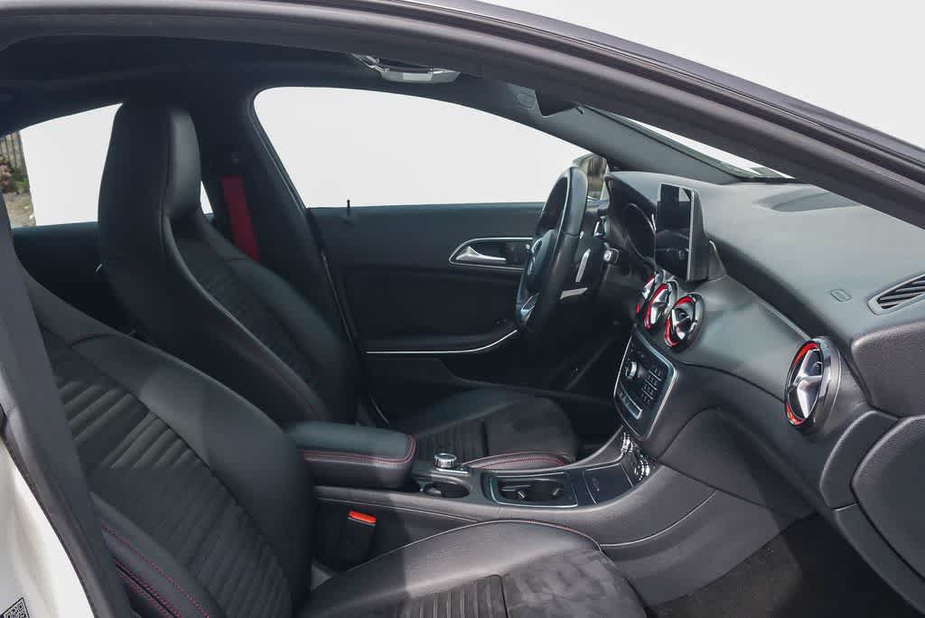 Thumbnail: 2018 Mercedes-Benz CLA - 16