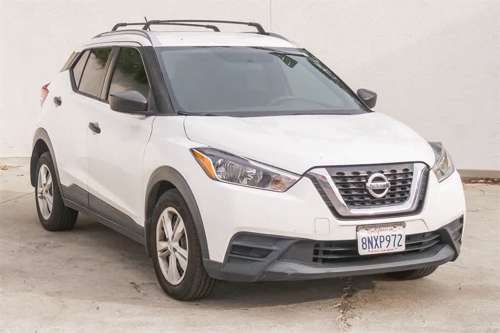 Thumbnail: 2019 Nissan Kicks - 3