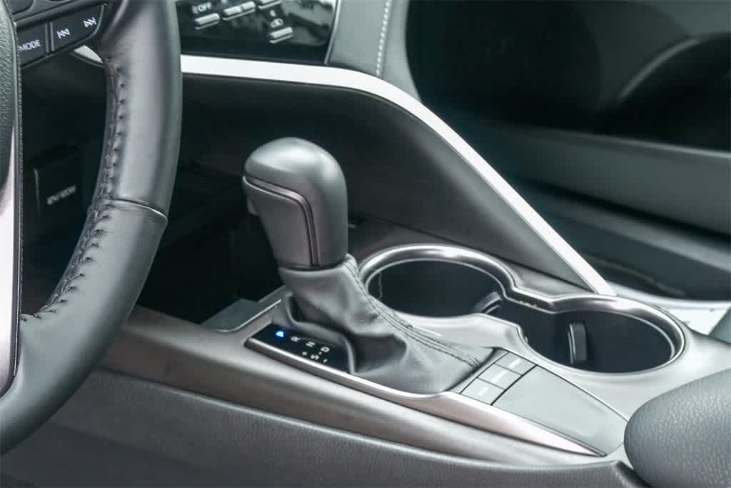 2024 Toyota Camry SE 19