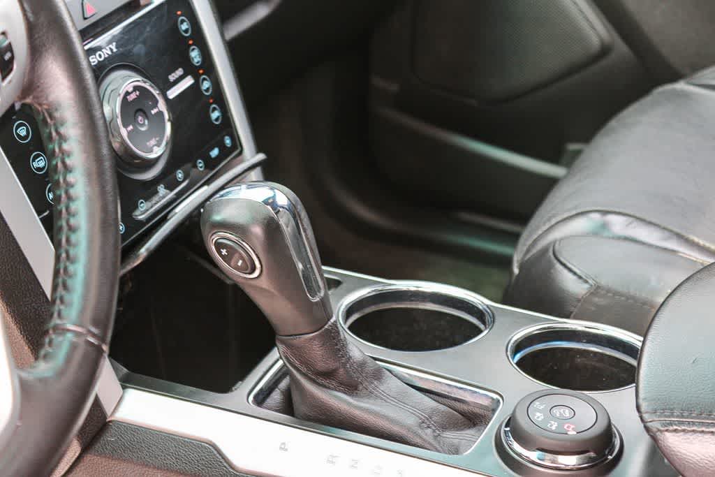 Thumbnail: 2013 Ford Explorer - 17