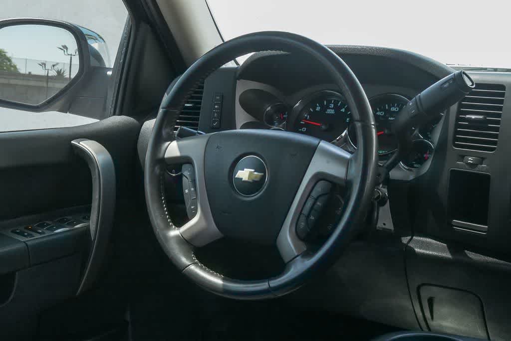 Thumbnail: 2011 Chevrolet Silverado 1500 - 14