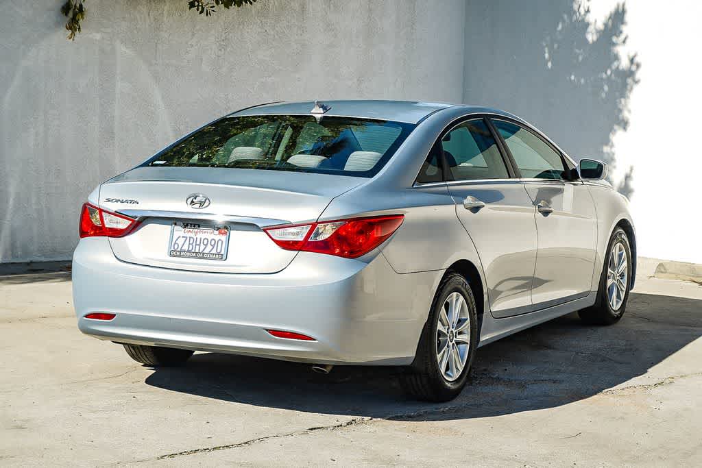 Thumbnail: 2013 Hyundai Sonata - 4