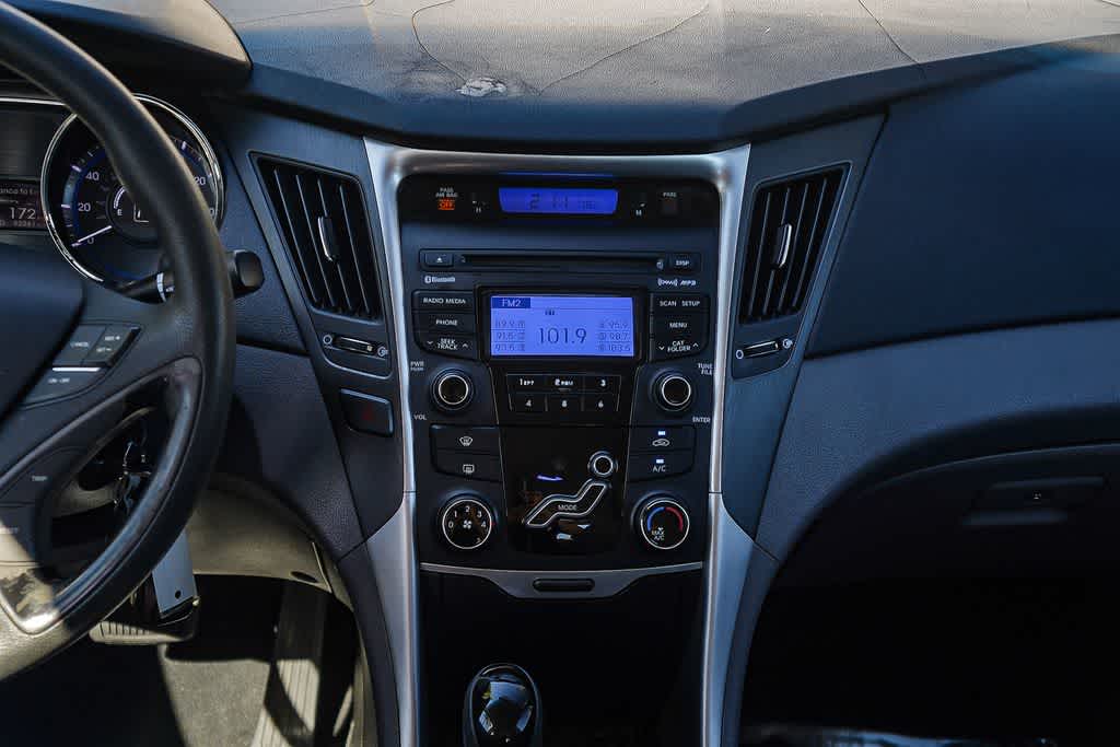 Thumbnail: 2013 Hyundai Sonata - 13