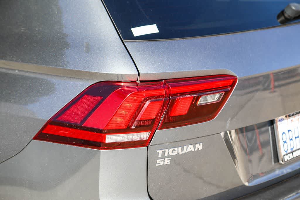 Thumbnail: 2018 Volkswagen Tiguan - 8