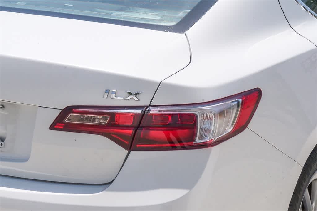 Thumbnail: 2017 Acura ILX - 10