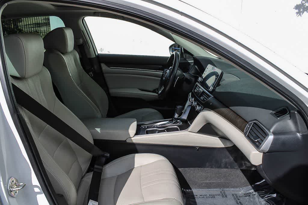 Thumbnail: 2018 Honda Accord - 16