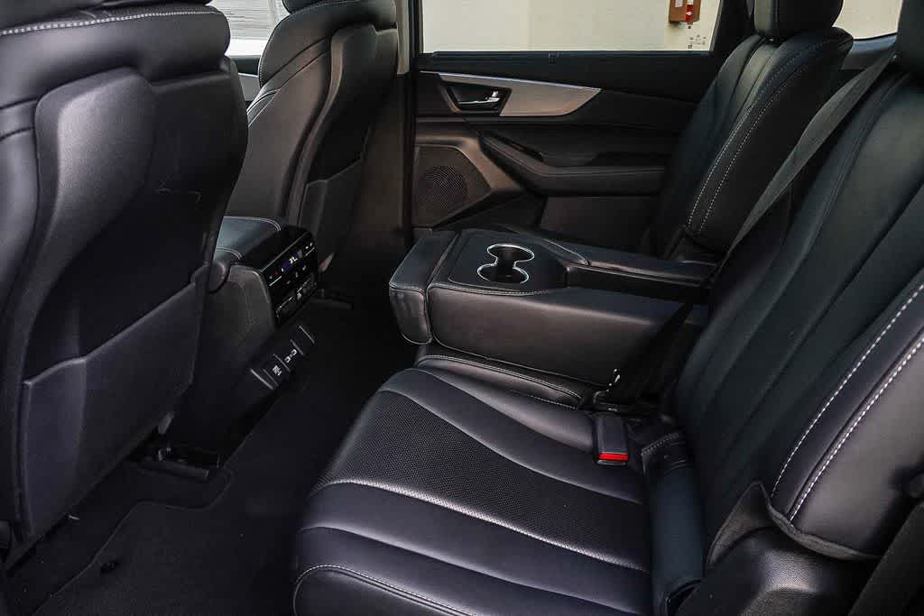 Thumbnail: 2023 Acura MDX - 21