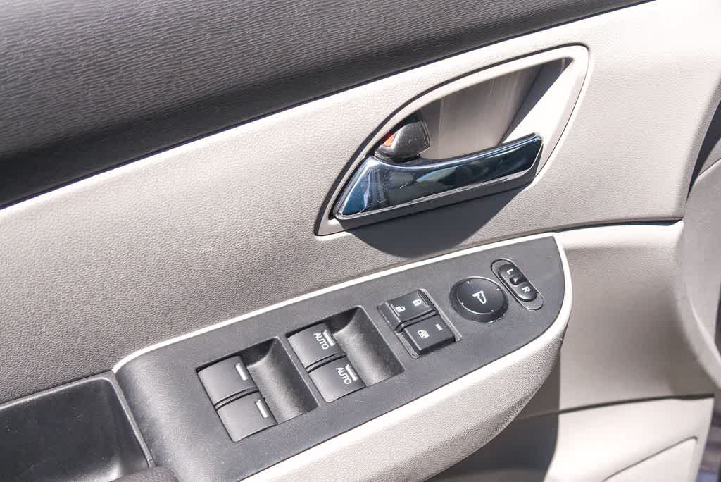 Thumbnail: 2015 Honda Odyssey - 19