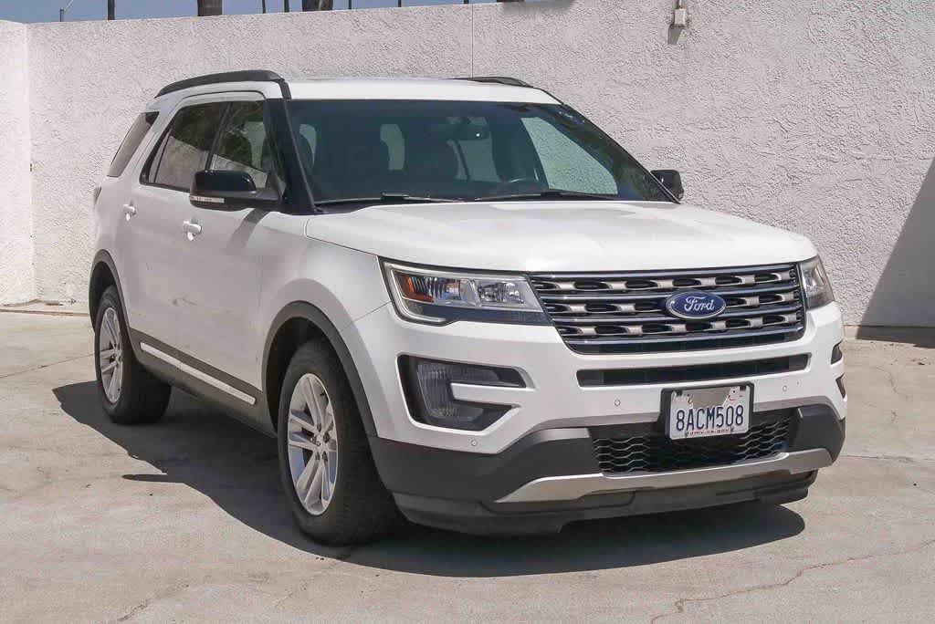 Thumbnail: 2017 Ford Explorer - 3