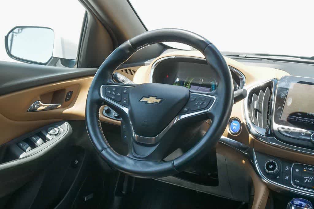 Thumbnail: 2016 Chevrolet Volt - 14