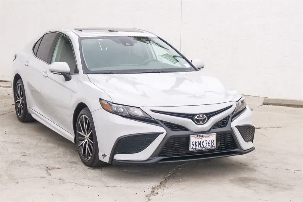 2024 Toyota Camry SE 3