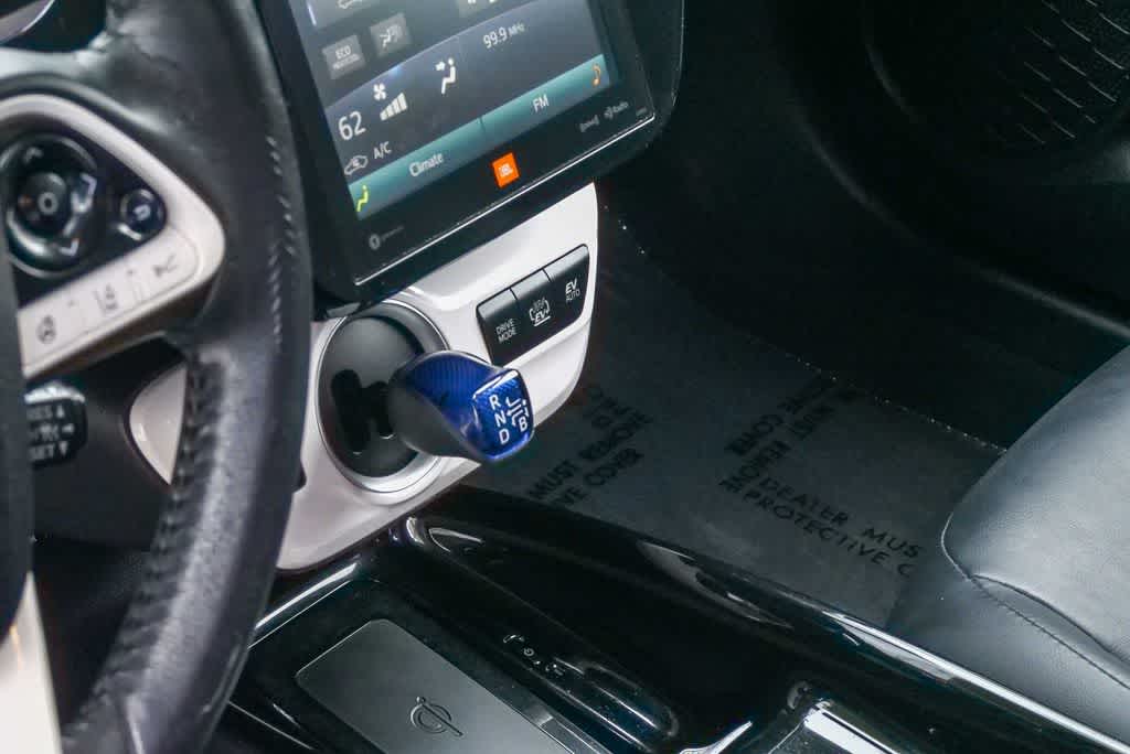 Thumbnail: 2017 Toyota Prius Prime - 15