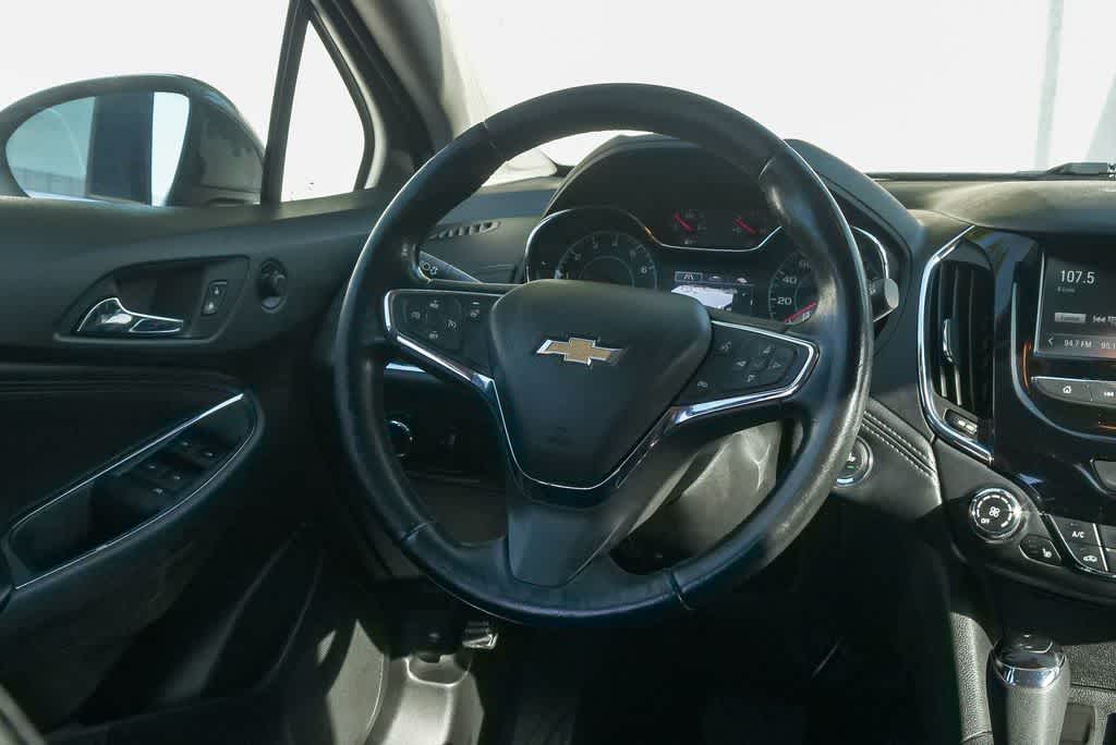Thumbnail: 2017 Chevrolet Cruze - 14
