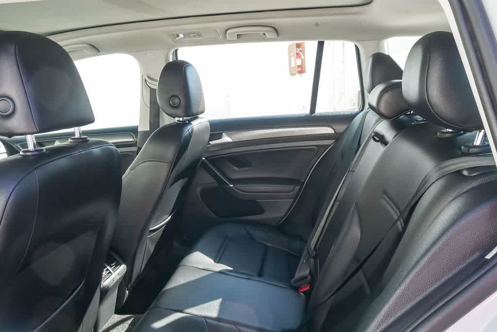 Thumbnail: 2019 Volkswagen e-Golf - 15