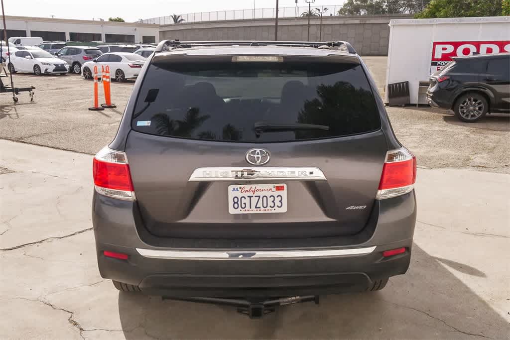 Thumbnail: 2013 Toyota Highlander - 8
