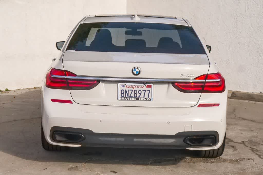 Thumbnail: 2018 BMW 7 Series - 8