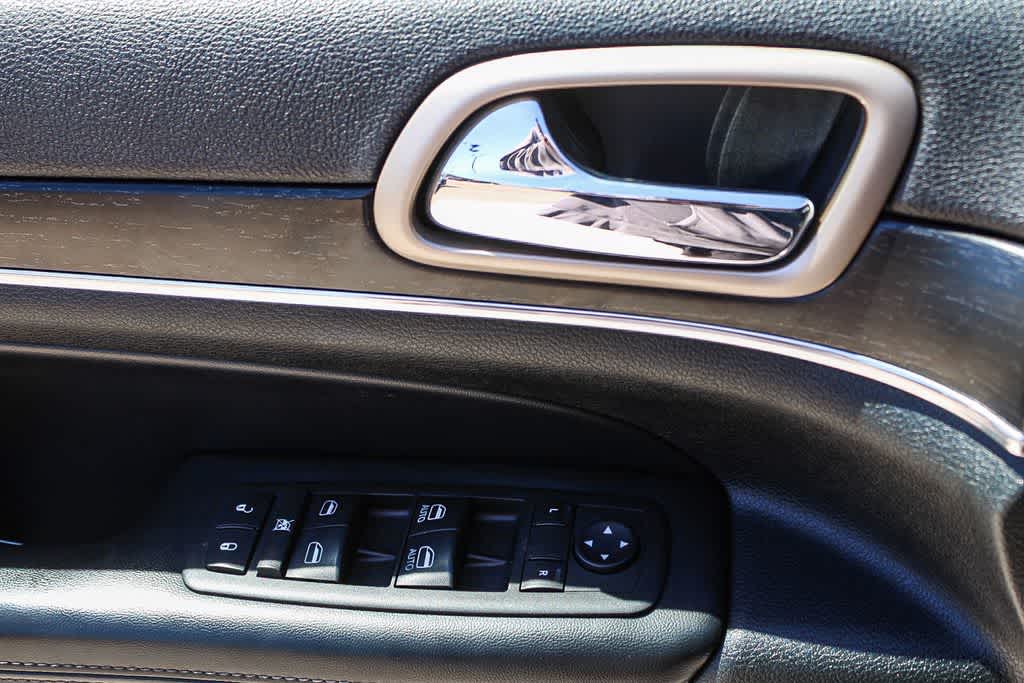 Thumbnail: 2014 Jeep Grand Cherokee - 19