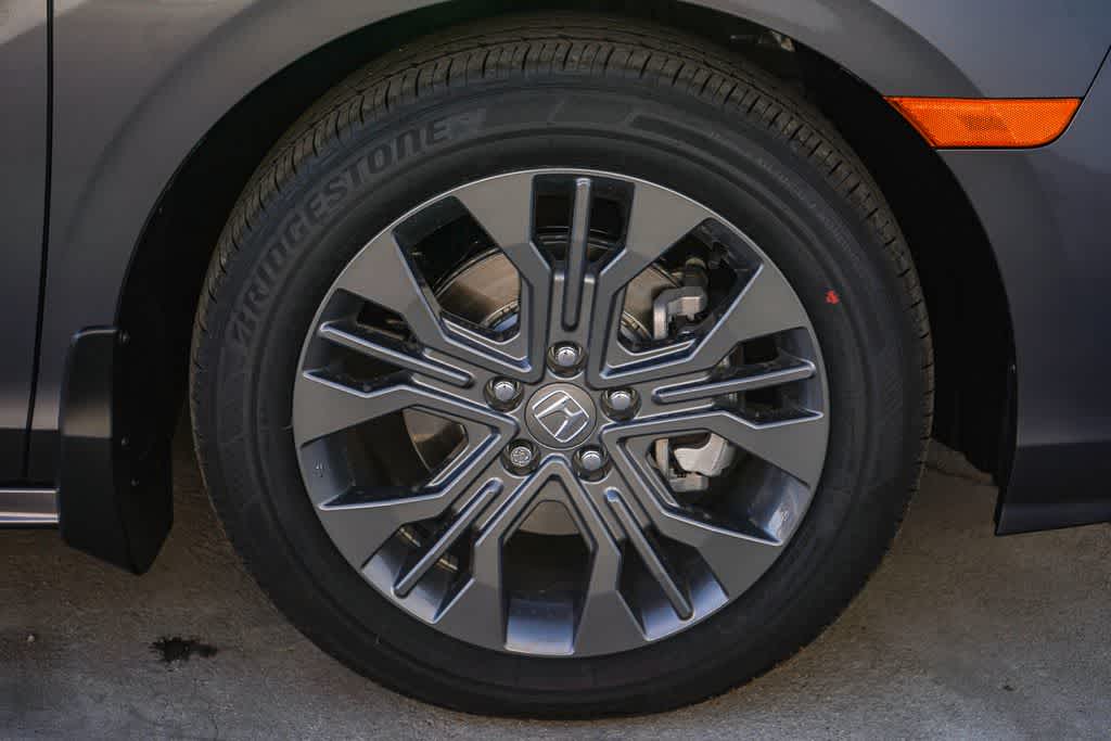 Thumbnail: 2026 Honda Odyssey - 10