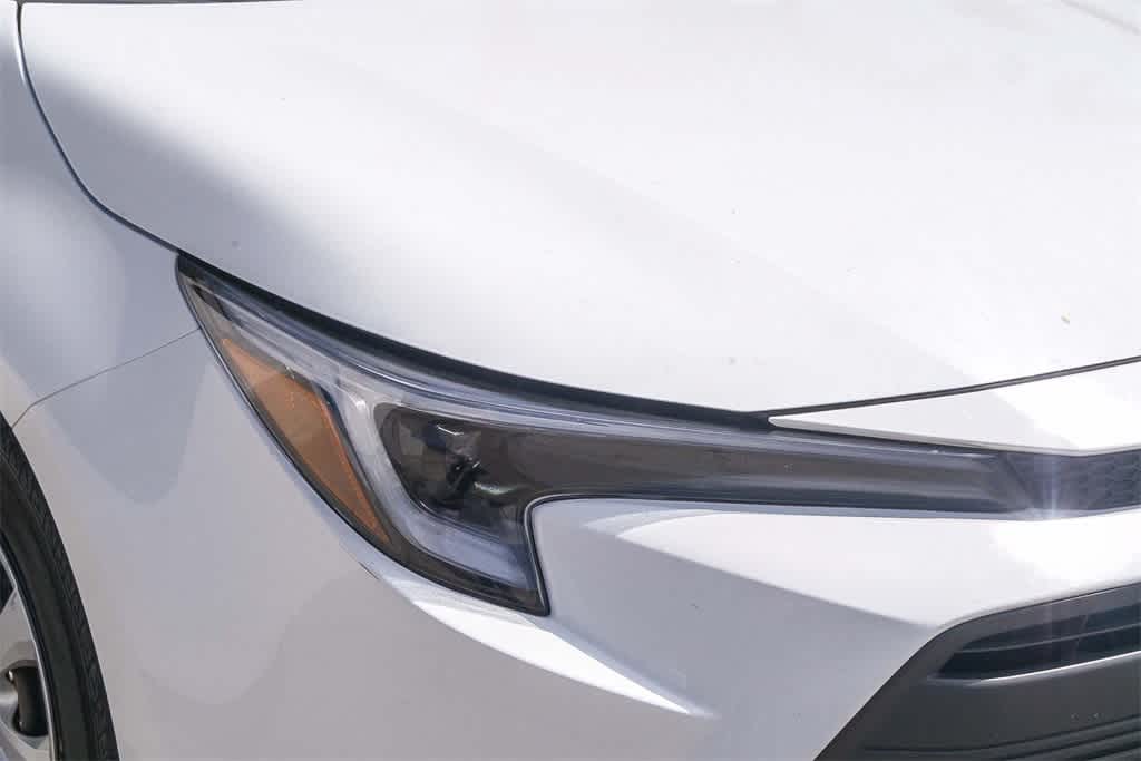 Thumbnail: 2023 Toyota Corolla - 4