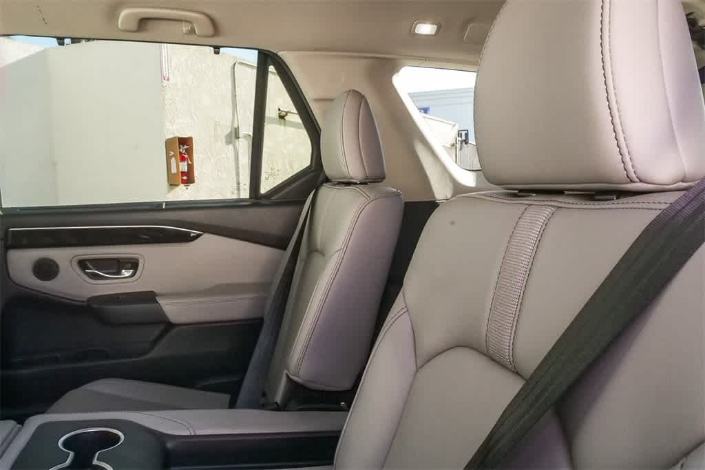 Thumbnail: 2025 Honda Pilot - 15