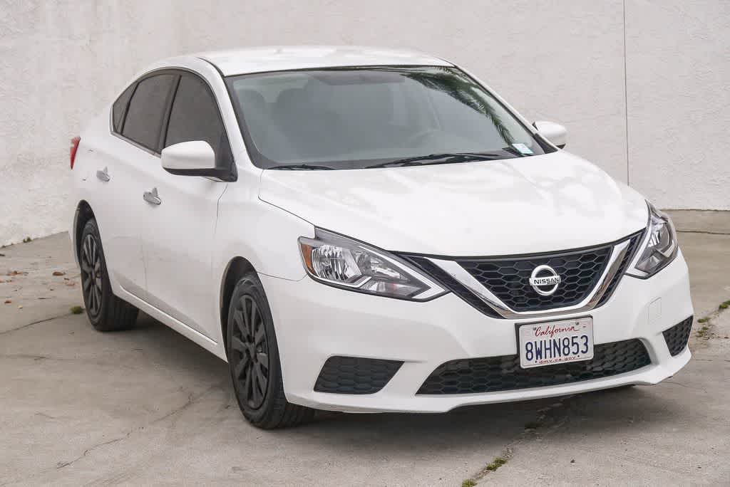 Thumbnail: 2016 Nissan Sentra - 3