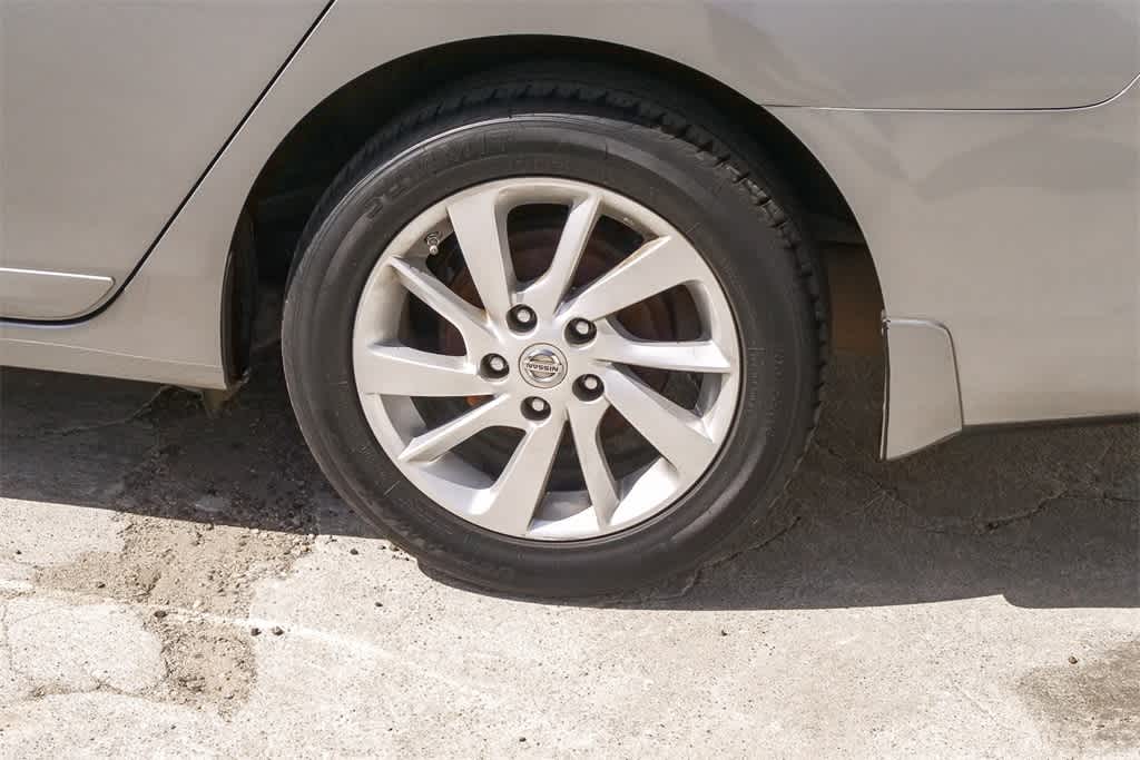 Thumbnail: 2014 Nissan Sentra - 6